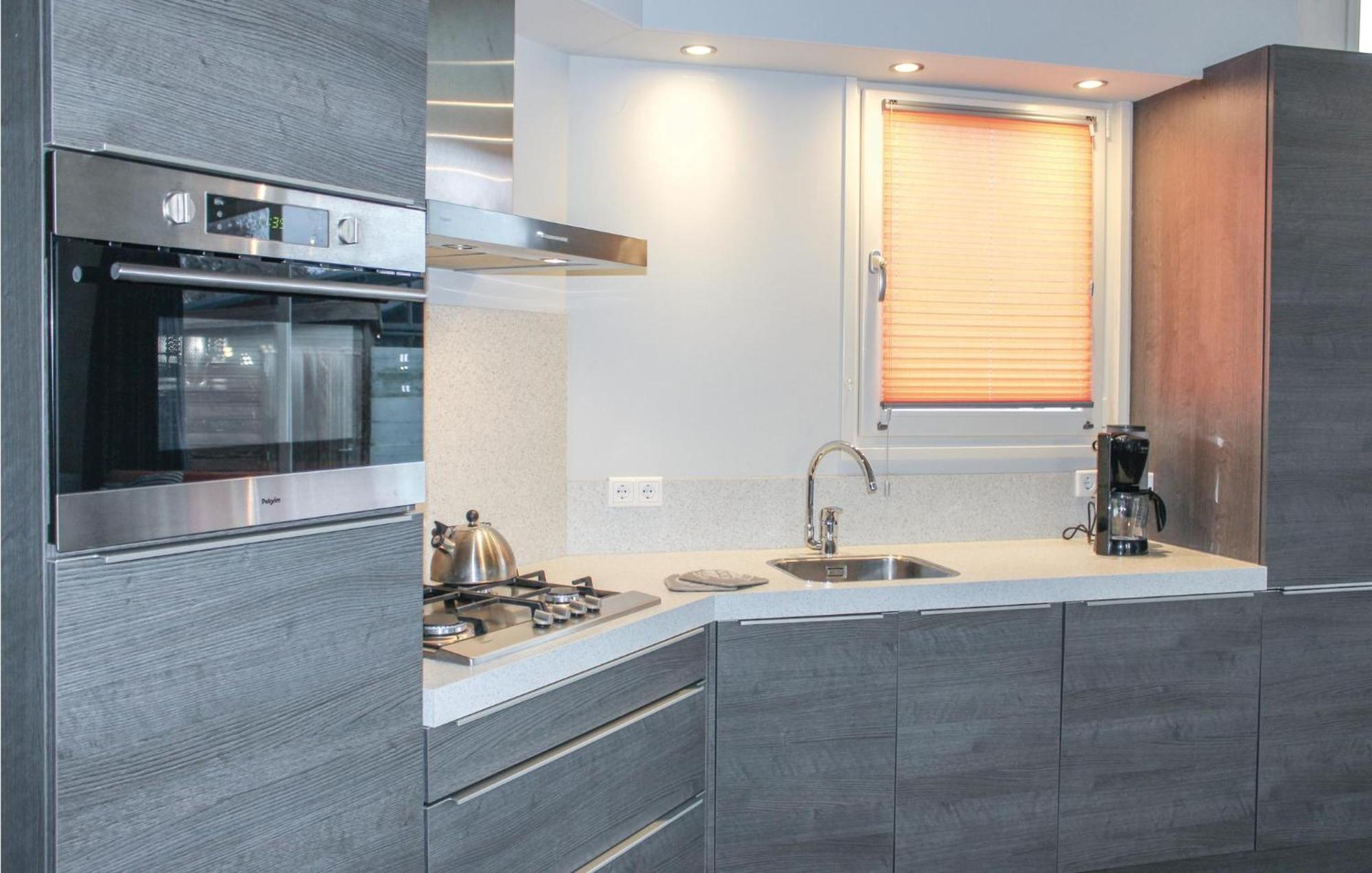 2 Bedroom Awesome Home In Sint-Annaland 외부 사진