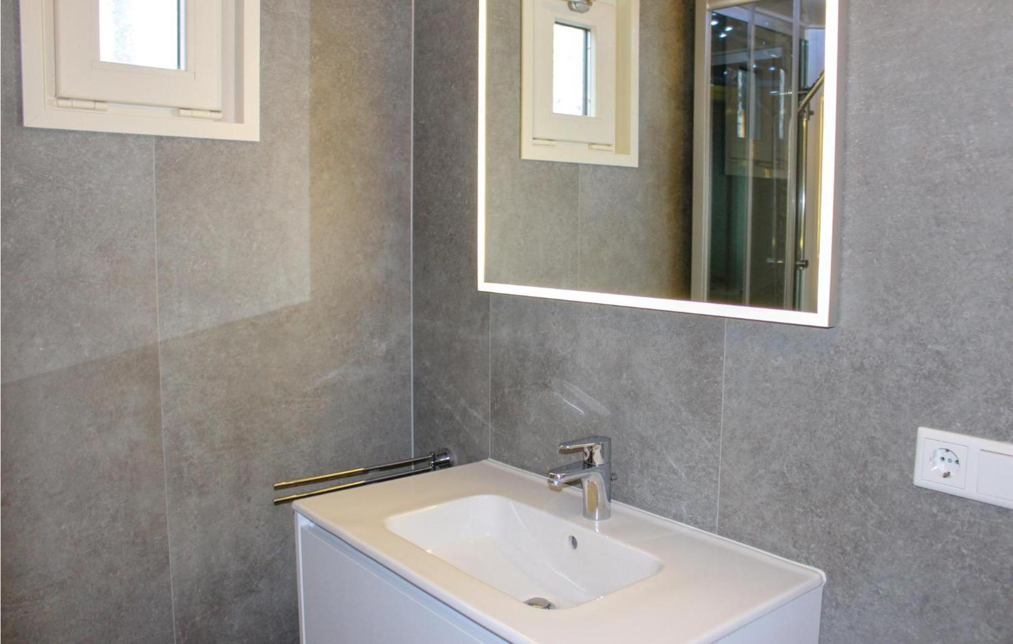 2 Bedroom Awesome Home In Sint-Annaland 외부 사진